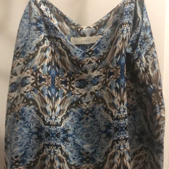 Flowy tank blouse - Picture 3 of 3